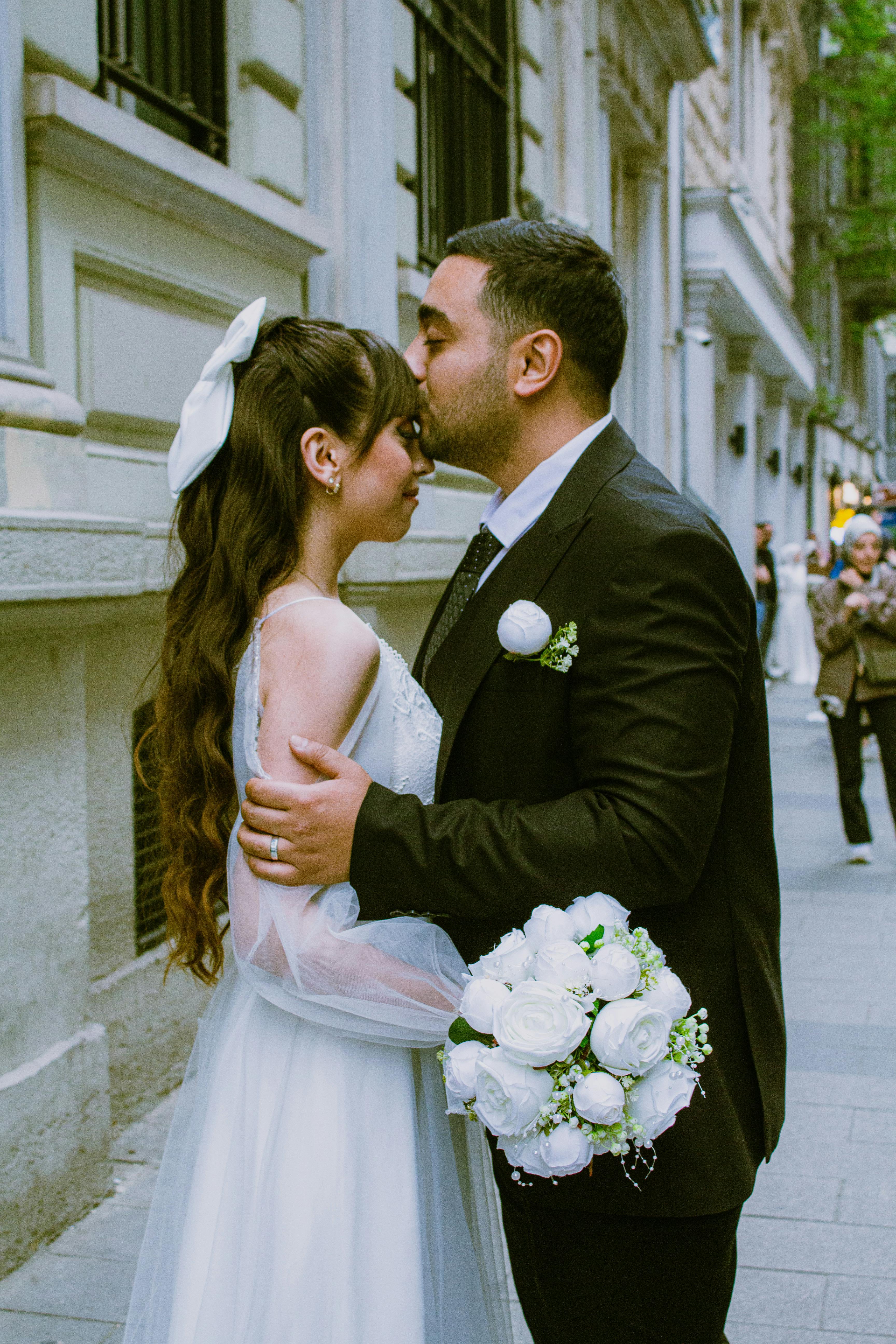Fast Wedding Guide for Colombian Couples Abroad 2026